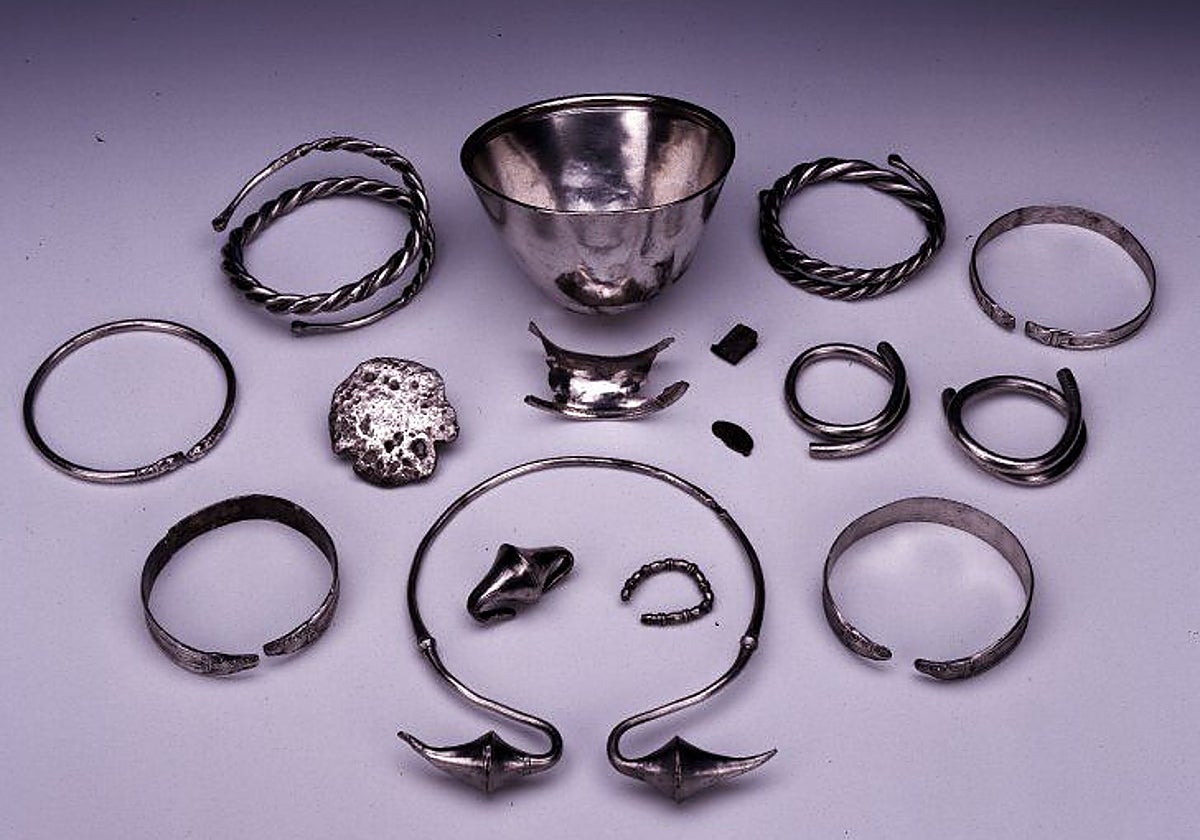 Tesoro del Marrubial, que apareció en 1915 y pertenece al British Museum