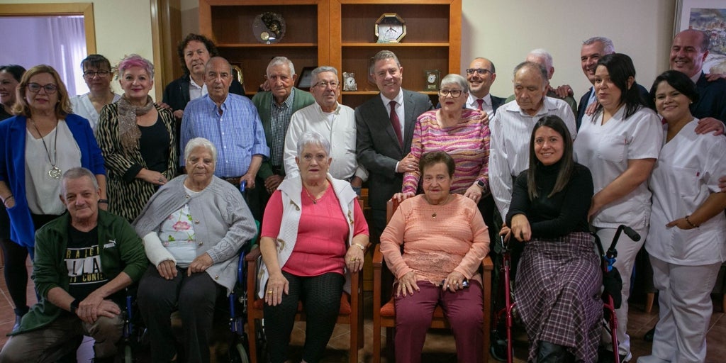 La Junta reabre en Hita el colegio rural agrupado y una vivienda para mayores