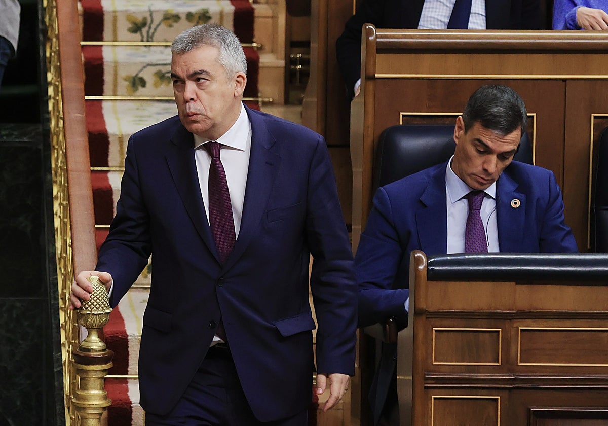 Pedro Sánchez y Santos Cerdán en el Congreso