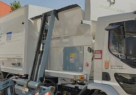 Talavera atribuye los fallos en la recogida de basura a la avería simultánea de tres camiones municipales