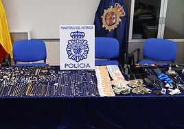 Desmantelan un grupo criminal dedicado a los robos en casas mediante la técnica del hilo invisible en Alicante y Murcia