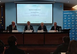 La patronal gallega estima que el turismo crecerá «hasta un 4%» al año impulsado por el Xacobeo