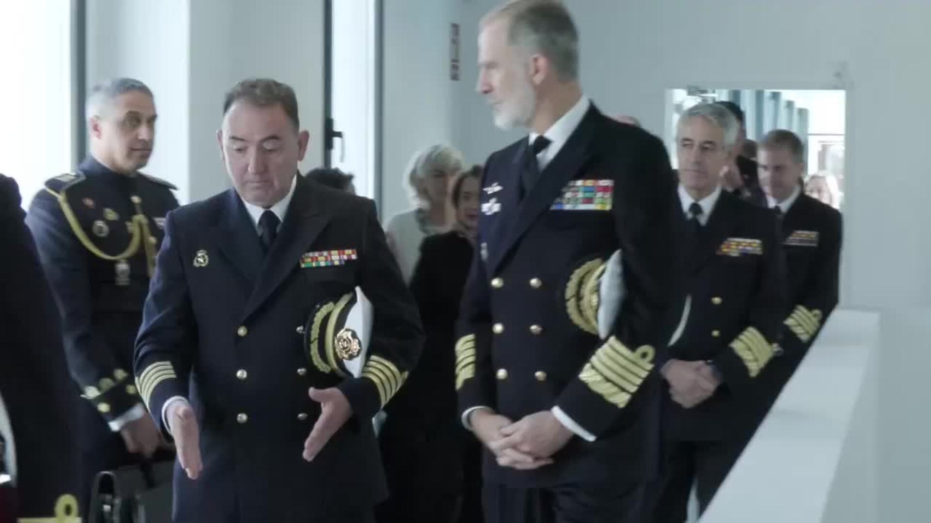 El rey visita el archivo histórico de la Armada en la sede Juan Sebastián de Elcano