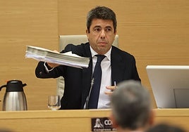 Mazón niega que colgara las llamadas «canceladas» de Pradas tras sugerirlo la juez de la dana