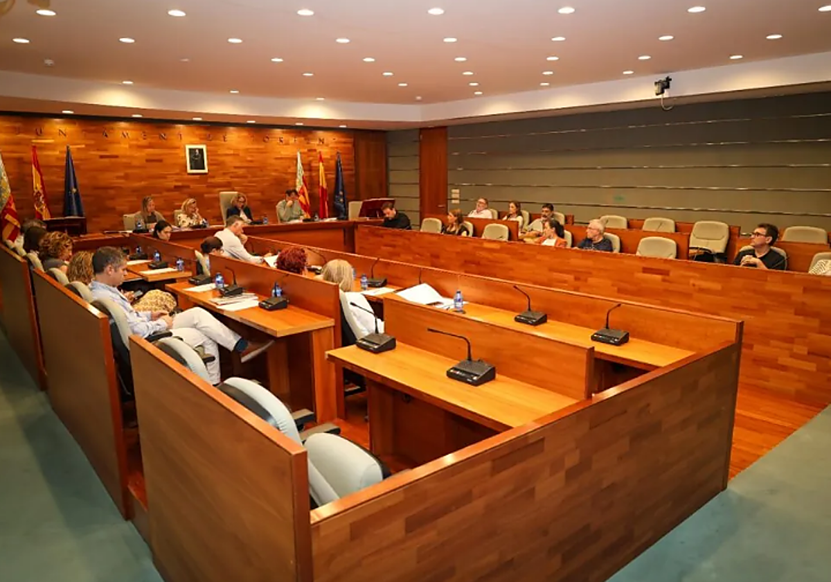 Imagen de archivo de un pleno en el Ayuntamiento de Torrent