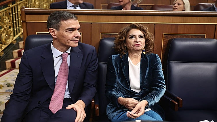 Pedro Sánchez ya responde a su propia corrupción por el caso Cerdán atacando al PP andaluz: «Mire Almería»