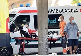 La plantilla sanitaria en Aragón se refuerza casi  un 5% en los últimos tres años, con más de 27.000 trabajadores en octubre