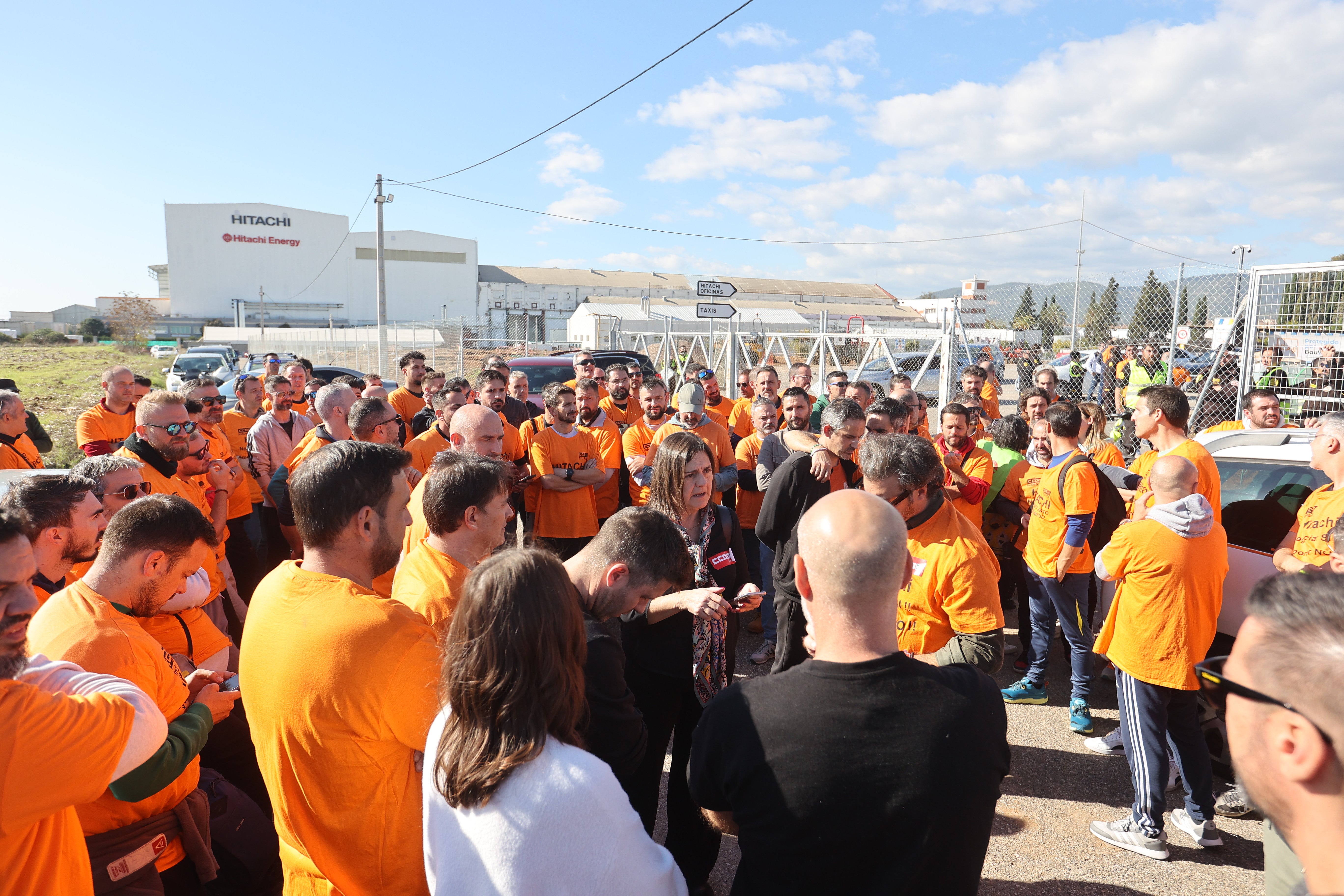 En imágenes, la tensa jornada de la plantilla de Hitachi en Córdoba