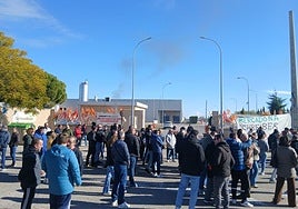 Éxito de la primera jornada de huelga en la planta de Schreiber Foods en Noblejas (Toledo): cien por cien de seguimiento
