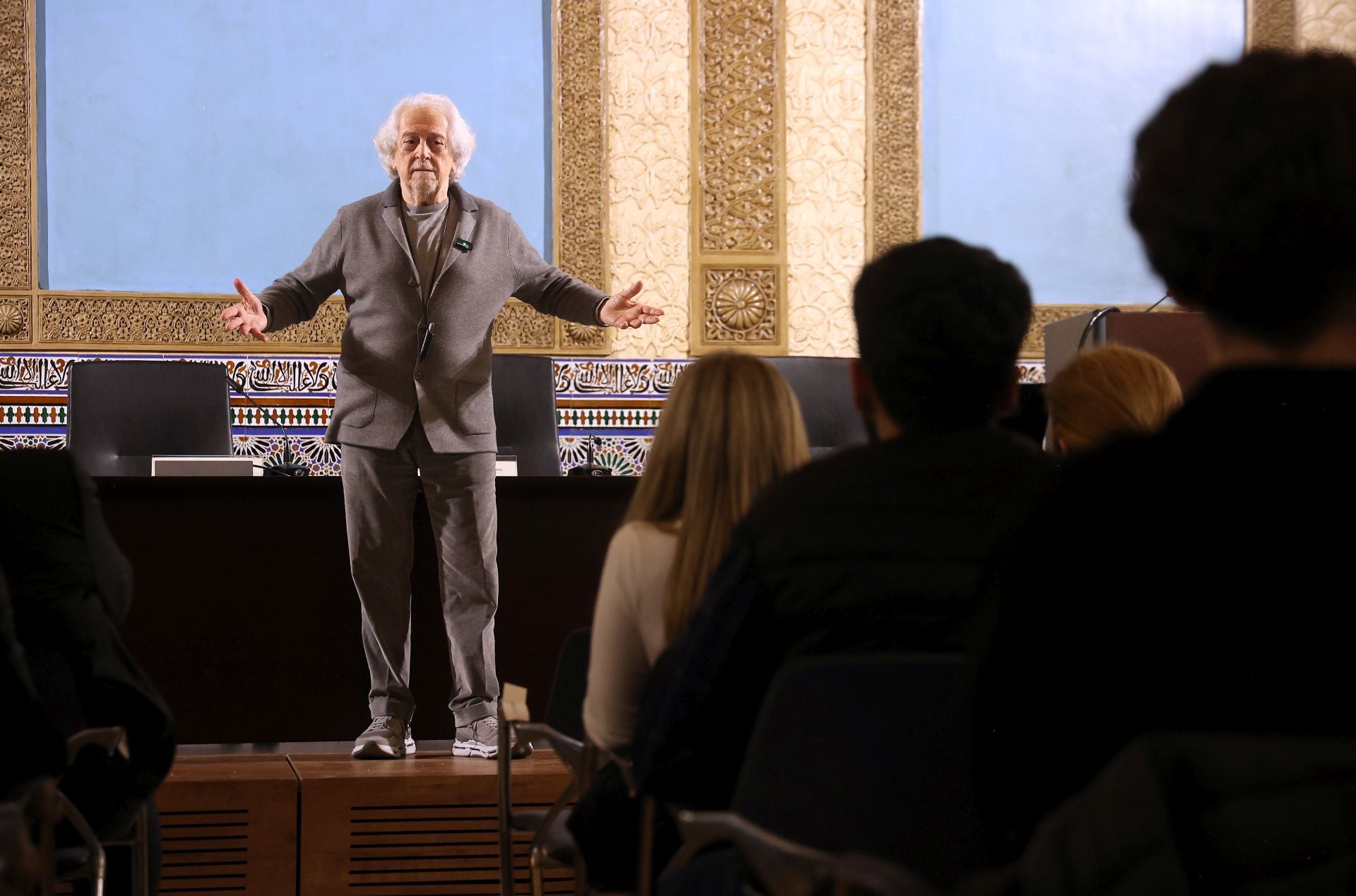 La charla de Alejandro Rojas Marcos sobre el &#039;Poder andaluz&#039; en Córdoba, en imágenes