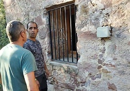 El alcalde Villar del Humo (Cuenca) dimitirá tras ser detenido por cultivar 215 plantas de marihuana en su casa pero seguirá como concejal no adscrito