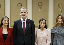 El Rey promete en el Congreso que la Corona siempre estará al servicio de la democracia