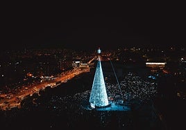 A qué hora se encienden las luces de Navidad en Badalona y dónde están las calles iluminadas y el árbol