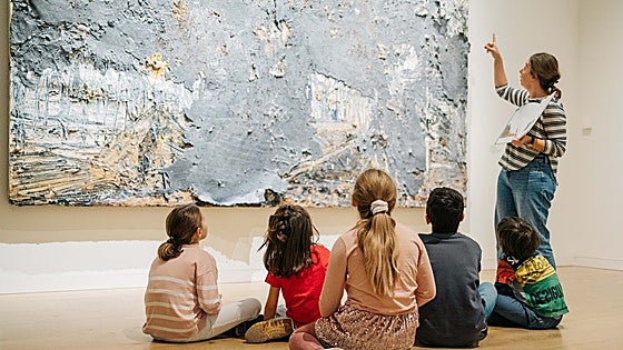 El Centro de Arte Hortensia Herrero prepara un programa especial de actividades para familias en Navidad