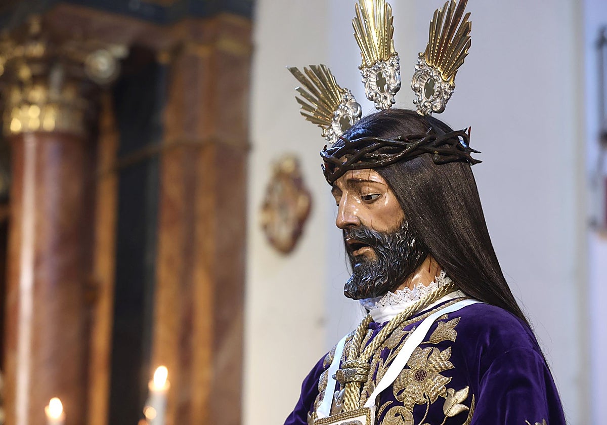 Nuestro Padre Jesús Nazareno Rescatado, en besapiés el primer viernes de la Cuaresma de 2025