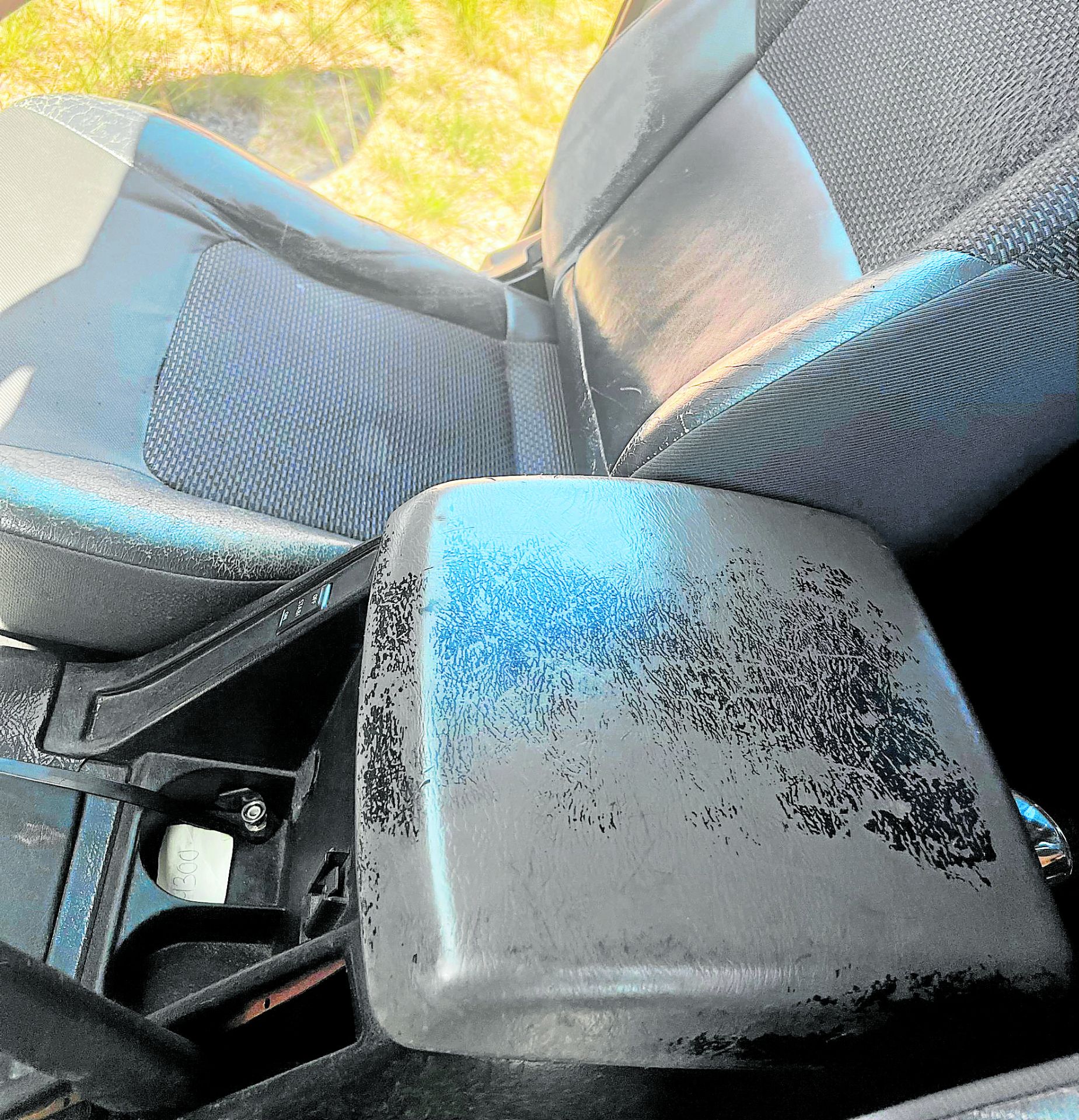 No se aplican las exigencias que dicta el Gobierno para el resto de empresas con sus agentes 