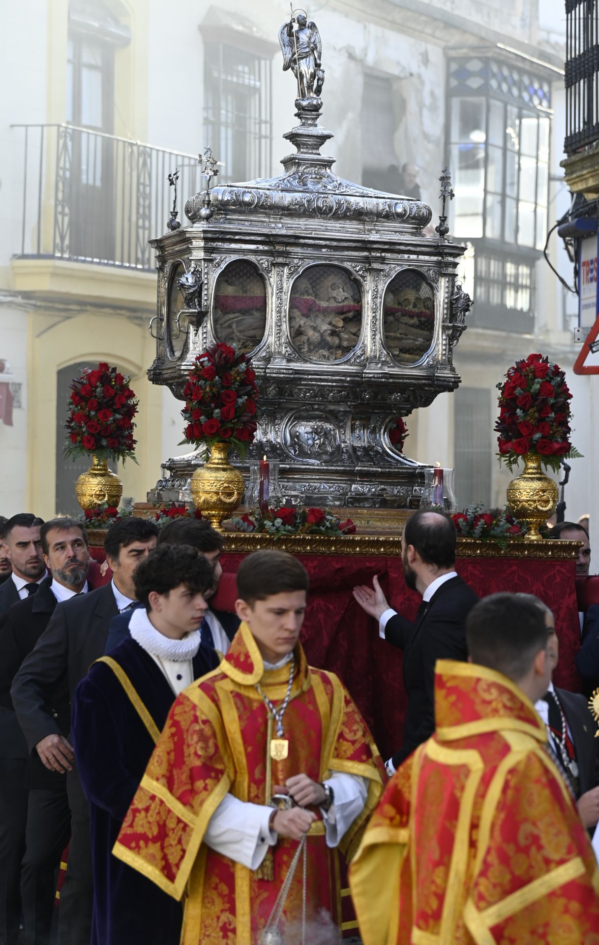 La solemne salida de los Santos Mártires de Córdoba a la Catedral, en imágenes