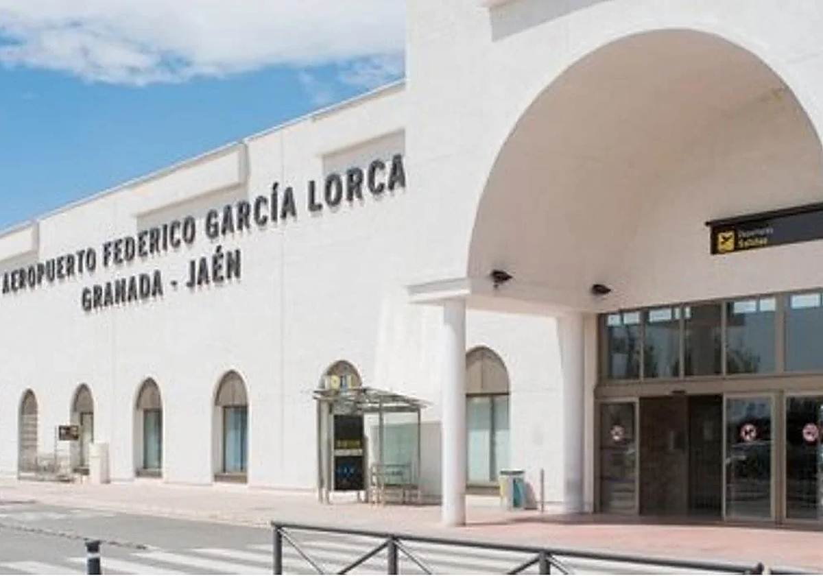 Fachara principal del aeropuerto de Granada