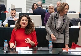 Maroto abandona el pleno y amenaza a Almeida con llevarle a la Justicia por las acusaciones de corrupción