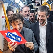 David Bisbal inaugura el Tren de la Navidad de Metro de Madrid con un concierto sorpresa