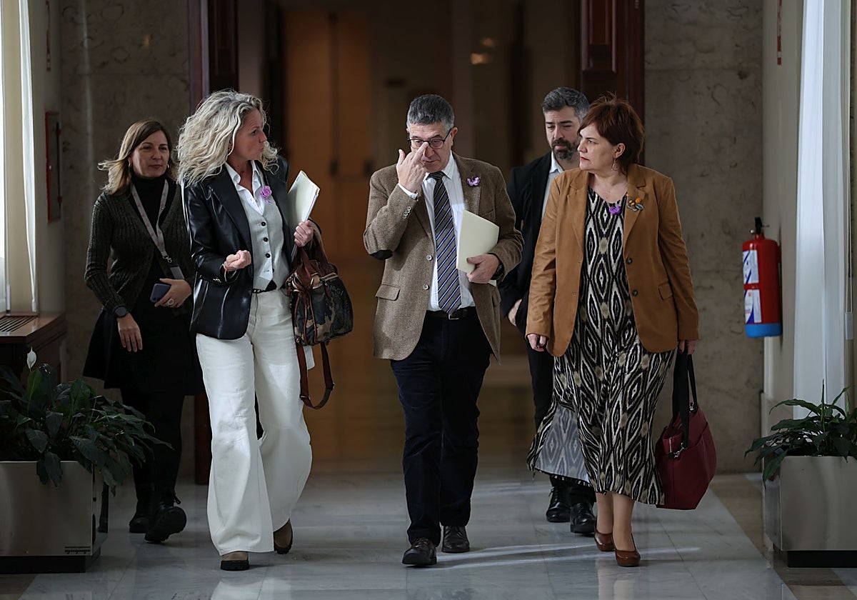 Los representantes del PSOE a su llegada a la Junta de Portavoces