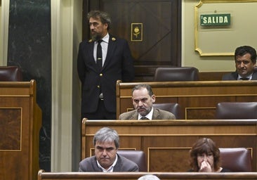 Ábalos no podría votar ni cobrar como diputado si entra en prisión