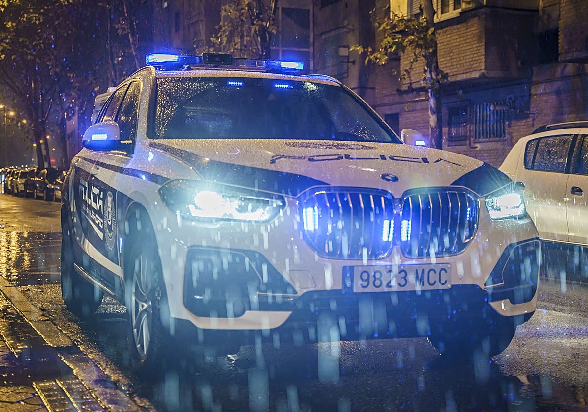 Imagen de archivo de una patrulla de la Policía Municipal de Madrid