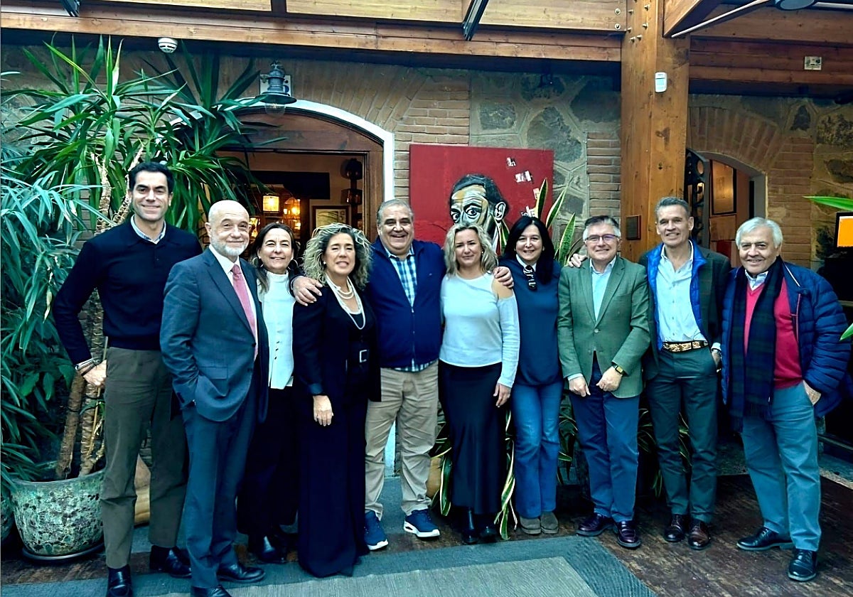 Sobre estas líneas, concejales y exconcejales de la legislatura 2019-2023