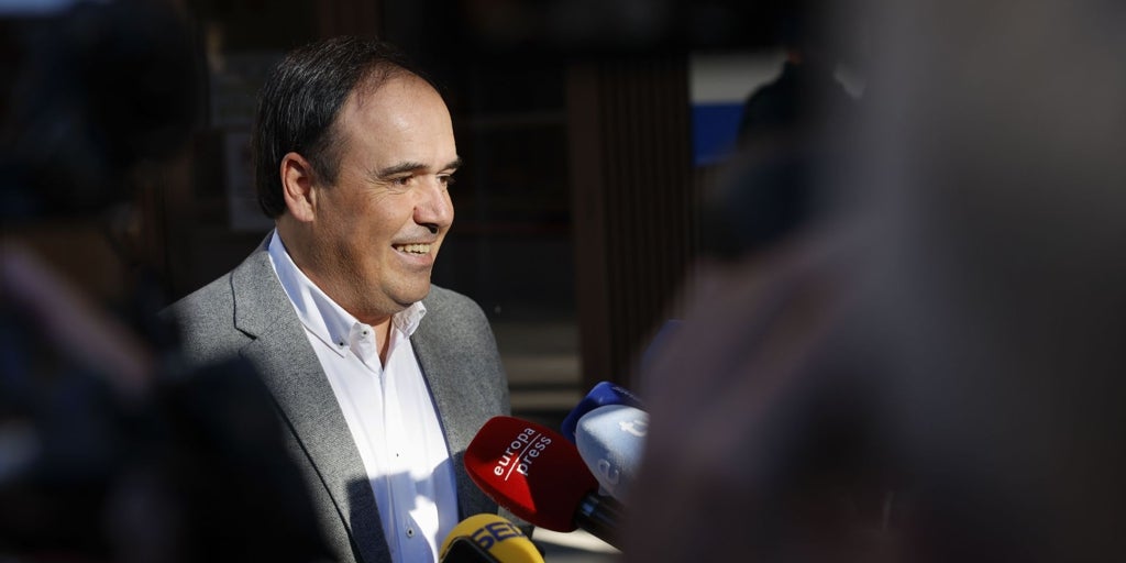 Pérez Llorca se somete a la investidura con un discurso avalado por Génova para atar el apoyo de Vox