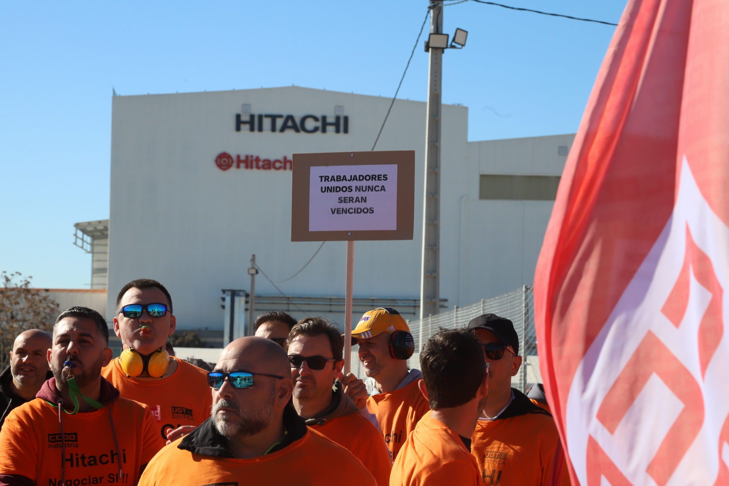 La nueva protesta de la plantilla de Hitachi en Córdoba, en imágenes
