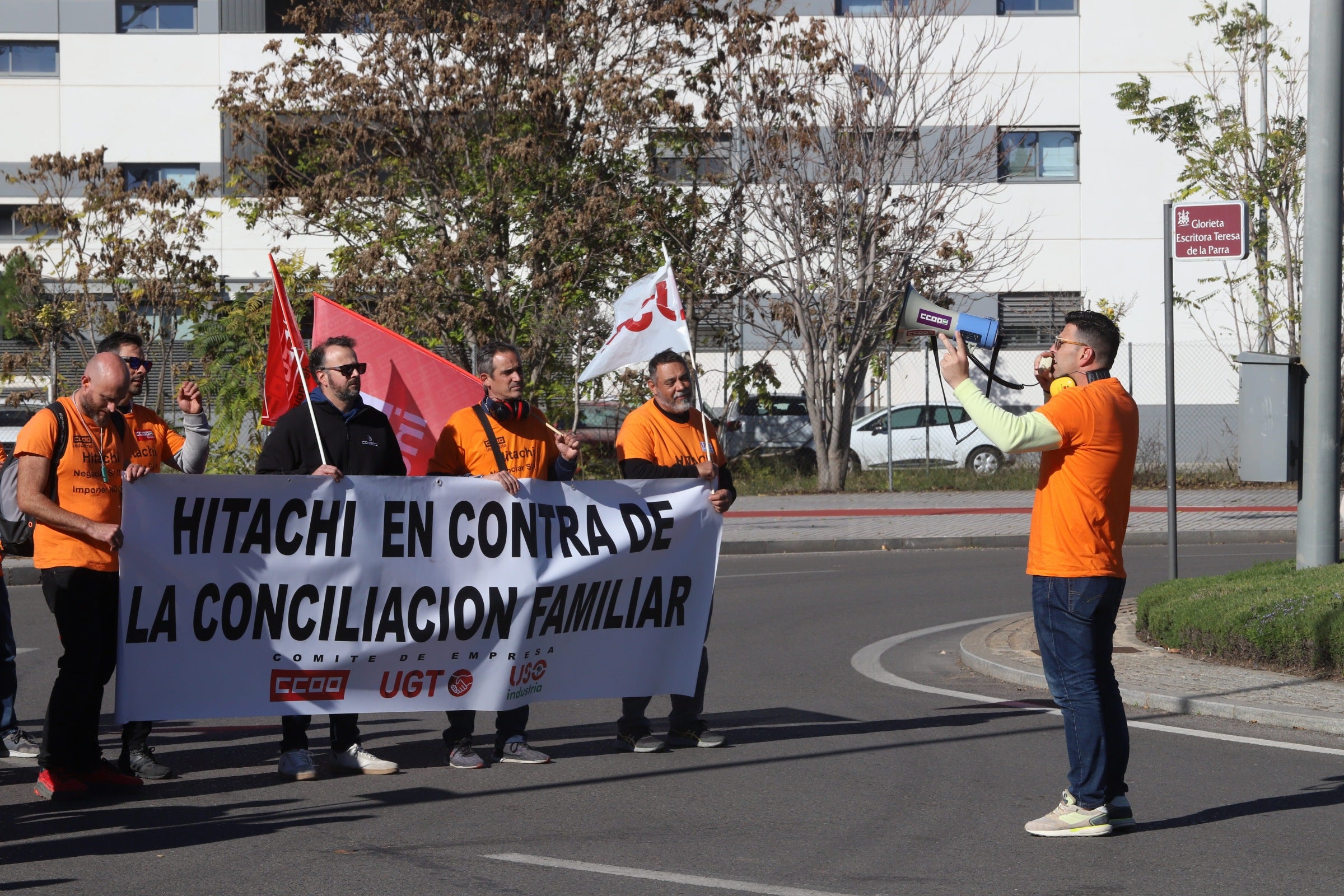 La nueva protesta de la plantilla de Hitachi en Córdoba, en imágenes