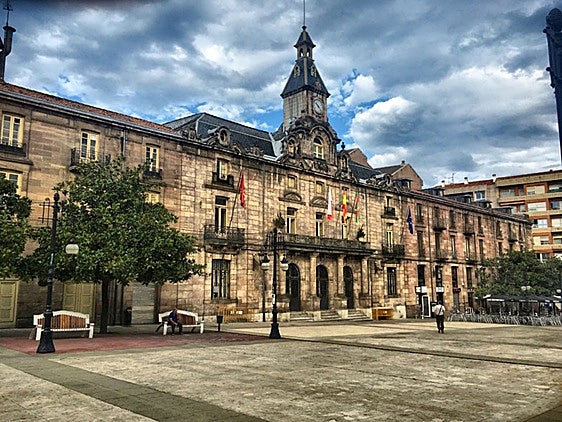 El alcalde de Cantabria que más dinero cobra es el de este municipio: cuántos habitantes tiene y de qué partido es