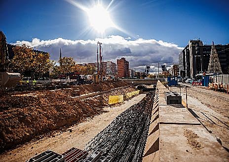 Imagen secundaria 1 - En las entrañas de la Castellana: cómo soterrar el norte sin cortar suministros a Las Cuatro Torres y La Paz ni árboles centenarios
