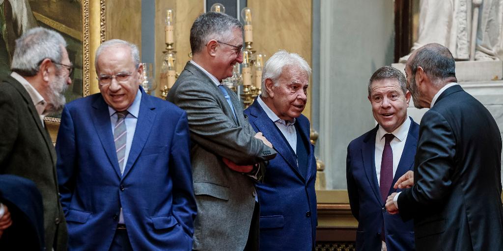 No se acaban los homenajes a Lambán: el Senado reúne a González, Guerra, Feijóo y Cándido Méndez