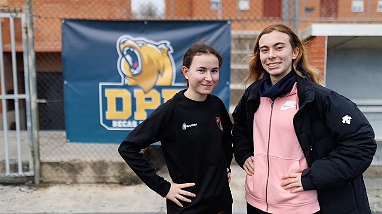 Lola and Marta, two of the young people fighting for the American Youth Draft scholarship