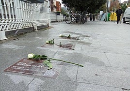 Durango homenajea a los nueve asesinados por ETA en la localidad: «Más vale tarde que nunca»