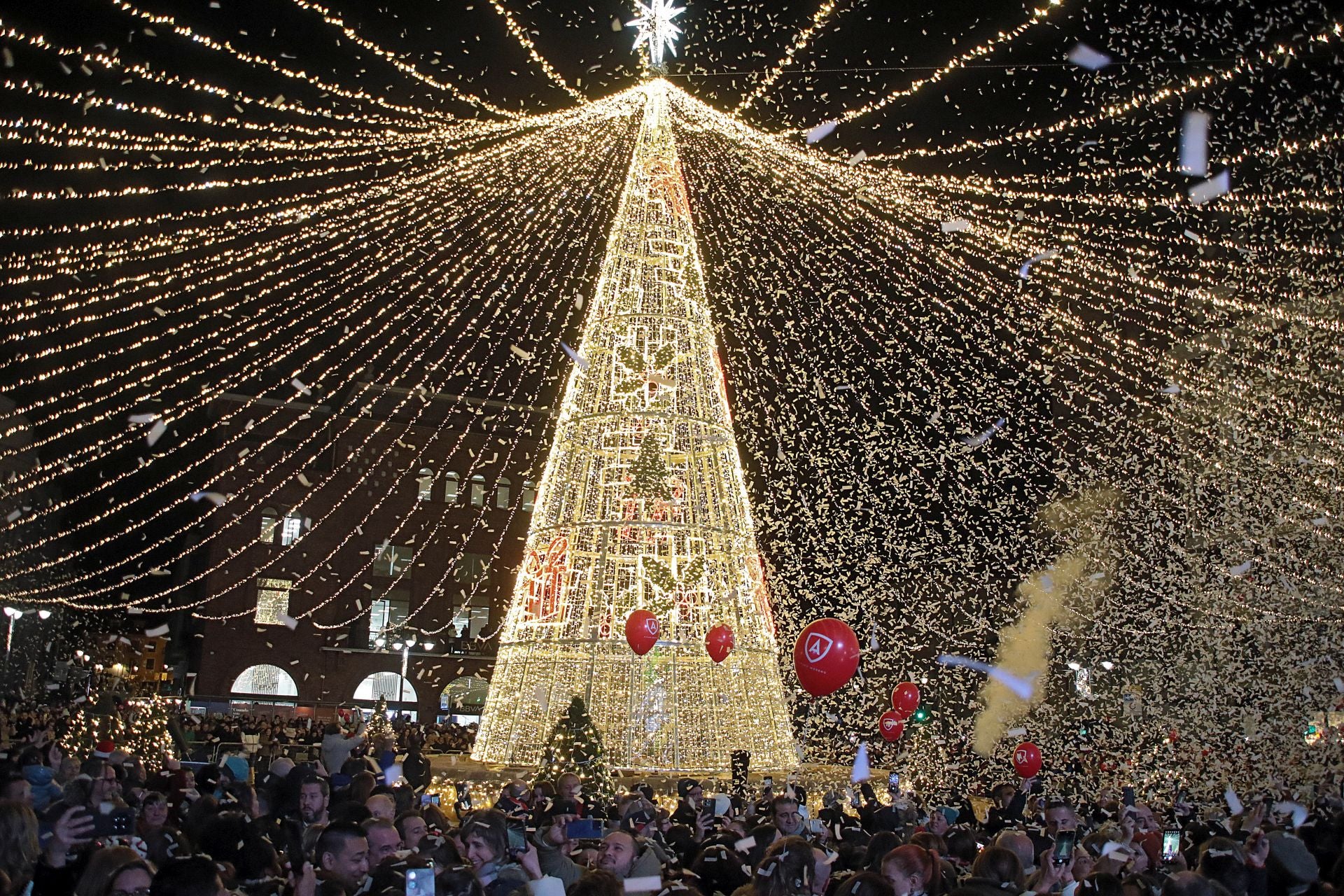 Encendido navideño de León