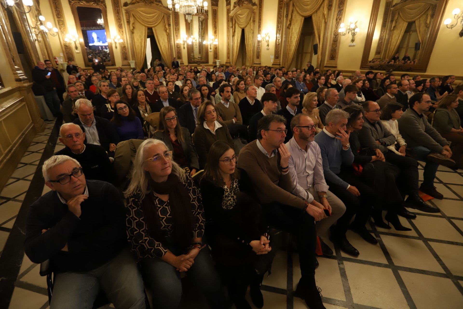 La concurrida presentación del libro de Mariano Rajoy en Córdoba, en imágenes