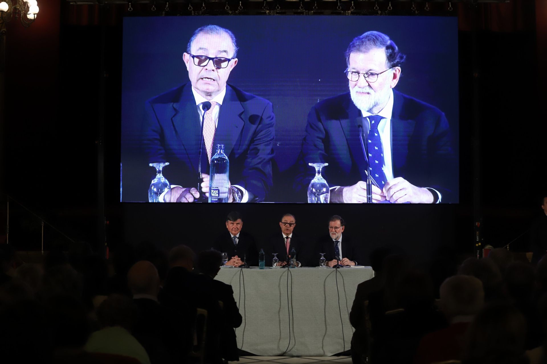 La concurrida presentación del libro de Mariano Rajoy en Córdoba, en imágenes