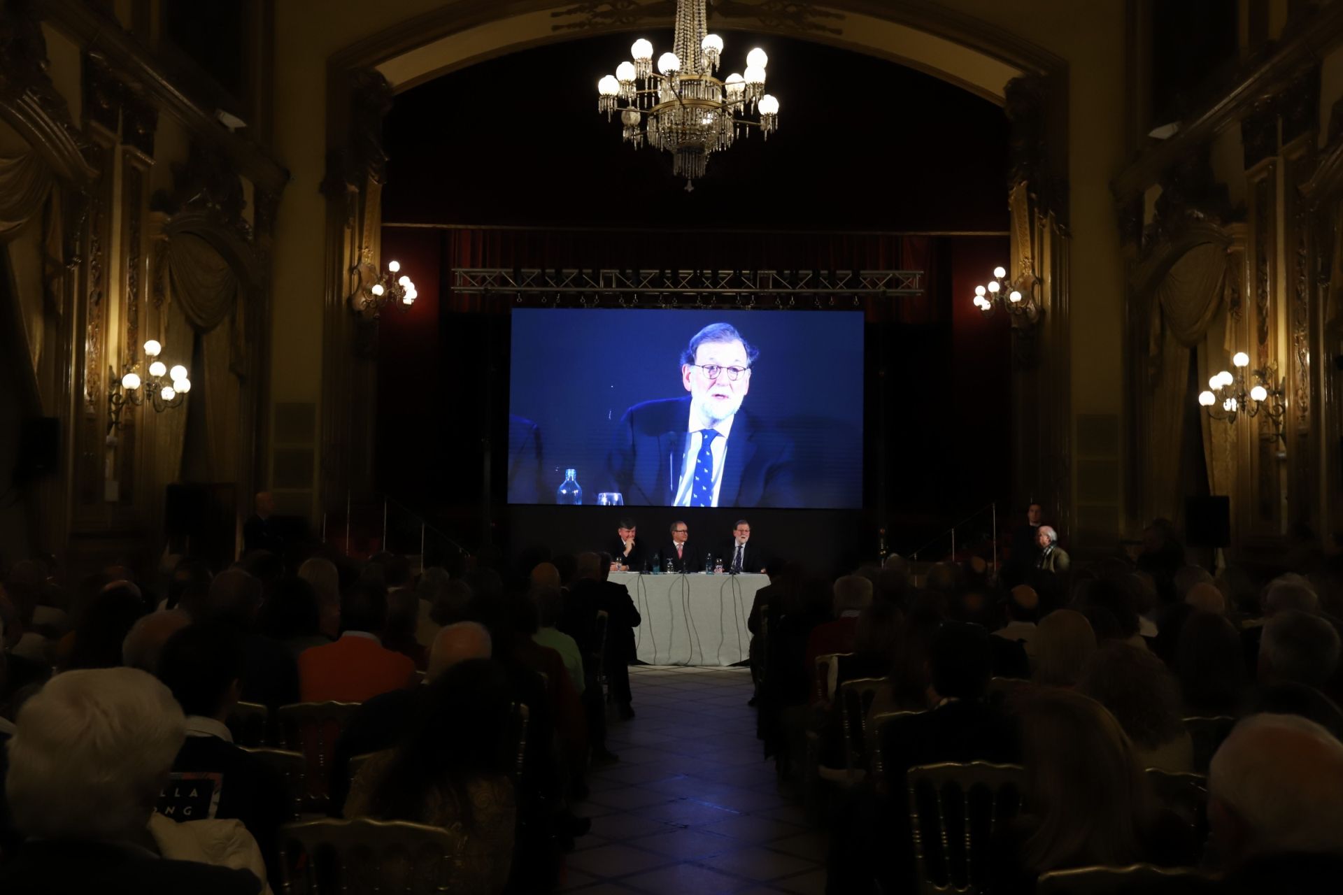 La concurrida presentación del libro de Mariano Rajoy en Córdoba, en imágenes