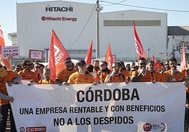 Hitachi abre expediente disciplinario a 76 empleados de su planta en Córdoba por su encierro en el taller