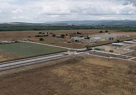El parque empresarial de la Rinconada, anexo a la Base Logística del Ejército, apura plazos y ultima las obras