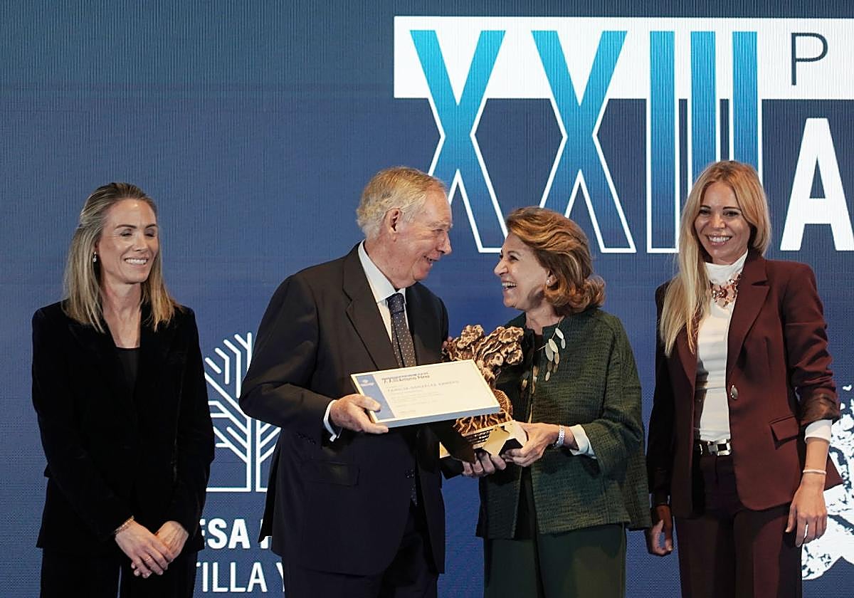 Empresa Familiar entrega su XXIII Premio 'Antonio Pérez' a la familia González-Armero, fundadora y propietaria de Grupo Alibérico