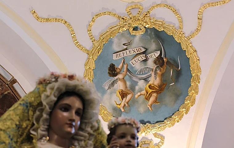 Pinturas murales del camarín de la Virgen en el santuario de la Jara