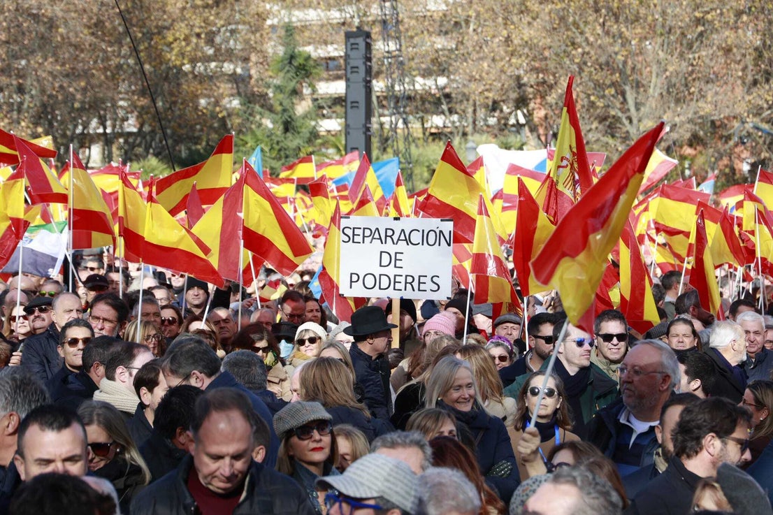 La manifestación del PP en Madrid contra el Gobierno de Pedro Sánchez ...