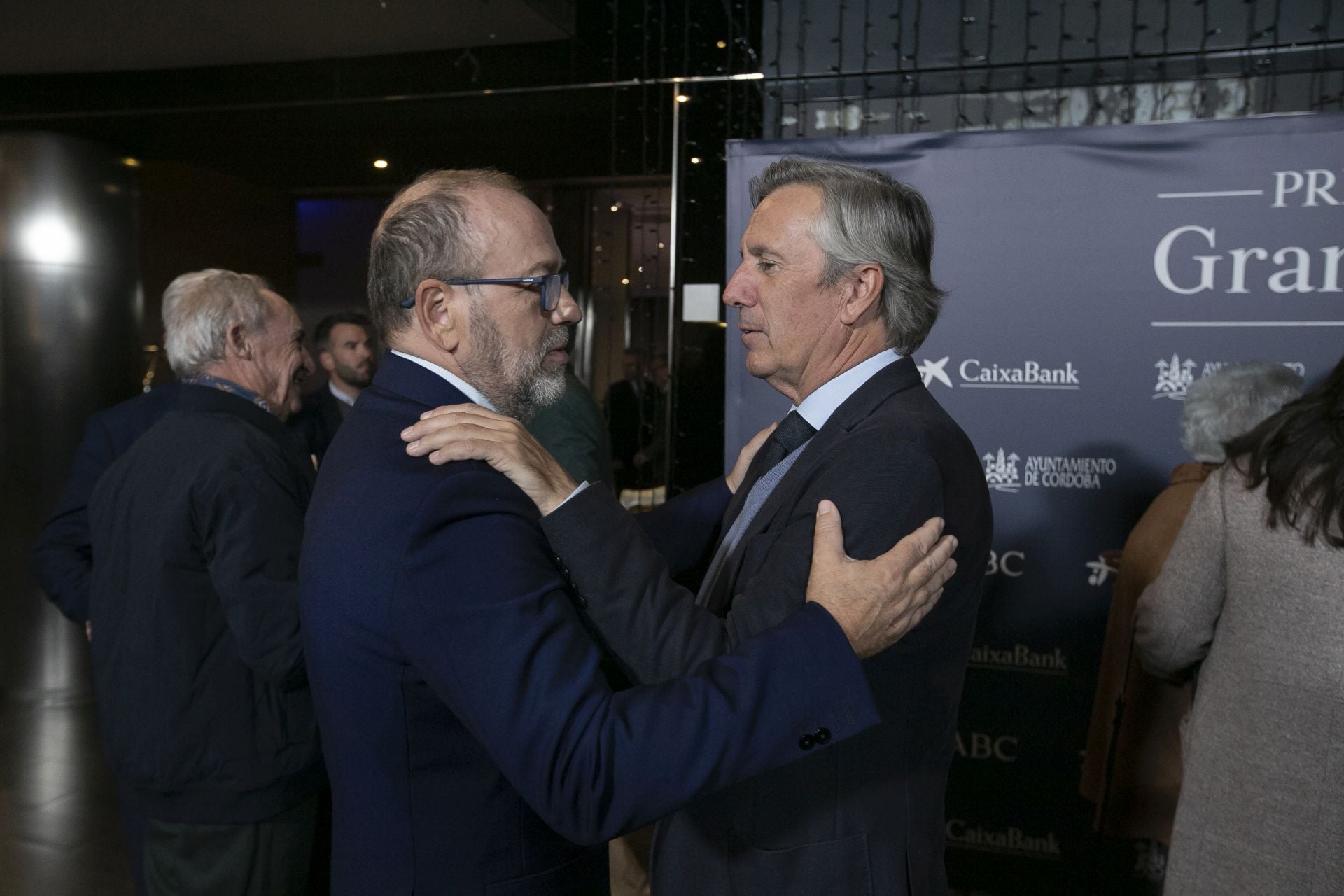 Los asistentes a la entrega del Premio Gran Capitán de ABC a El Cordobés, en imágenes