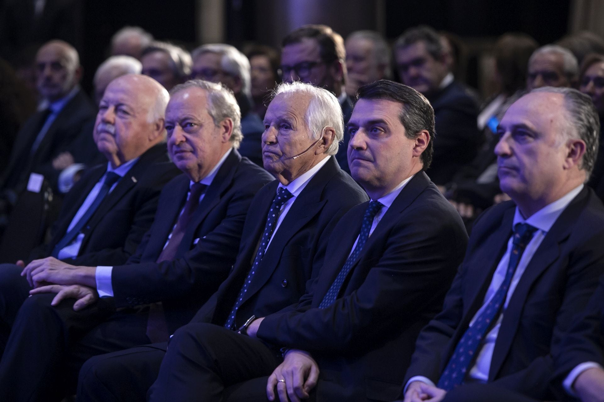 Los asistentes a la entrega del Premio Gran Capitán de ABC a El Cordobés, en imágenes