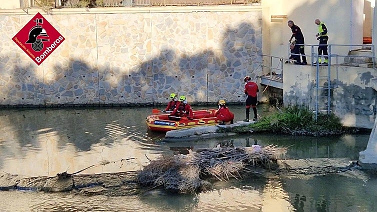 Encuentran el cadáver de un hombre flotando en el río Segura en Orihuela