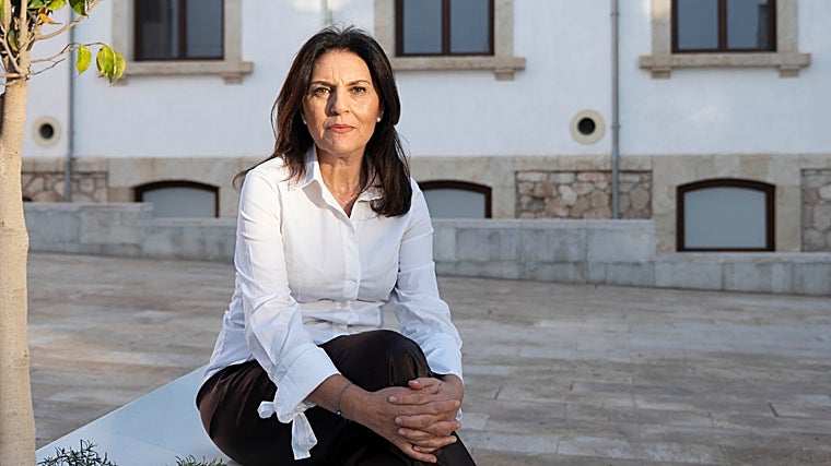 La presidenta de la AECC en Andalucía, Magdalena Cantero