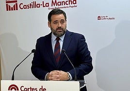 Núñez pide a Page que deje «este juego de trileros» y retire de forma oficial el apoyo del PSOE regional a Pedro Sánchez